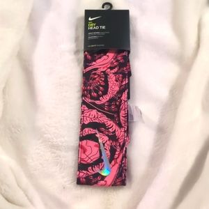 Brand new Nike headband